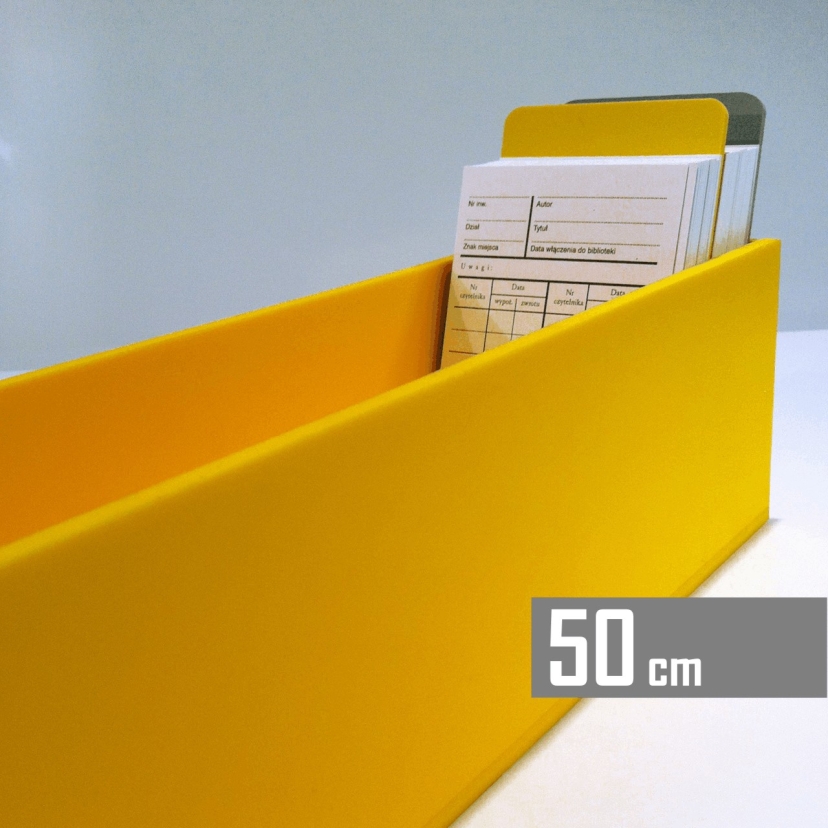 Pudełko/skrzynka na karty książki w kolorze żółtym.